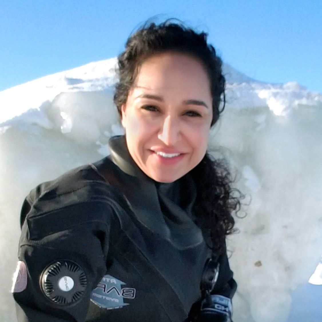 Payal S. Razdan Bigblue dive lights review