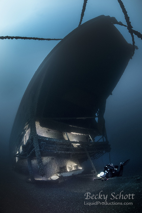 underwater ship wreck diver