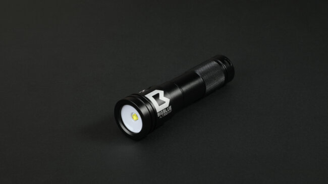 1300-Lumen Extra-Wide Beam LED Dive LightSKU: AL1300XWP – Bigblue