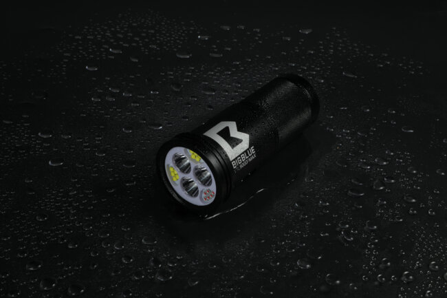 9000-Lumen Wide Beam + 2900 Lumen Spot Beam – BlackSKU: VTL9000P
